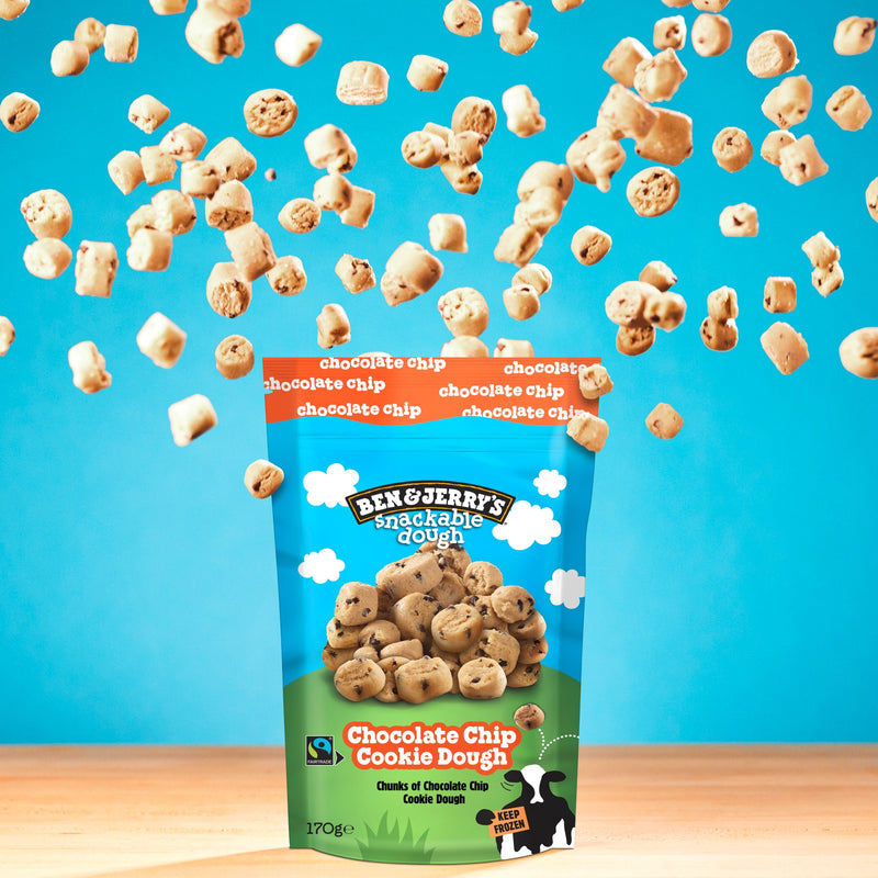 Chocolate Chip Cookie Dough Chunks Snack aus Cookieteig-Stücken mit Schokoladenstückchen, tiefgefroren. Hauptbild